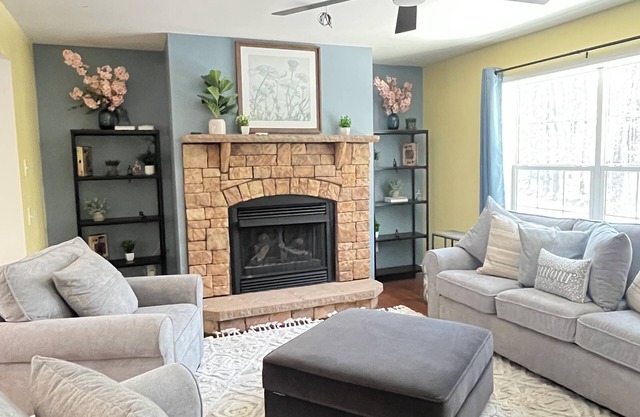 Comfortable House w/Private Gym + back Deck