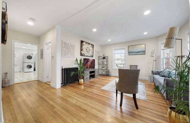 Comfortable Living in Furnished Private Room