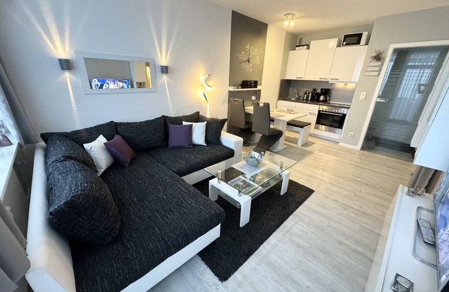 Comfortable, modern, completely renovated vacation apartment with balcony, WLAN available