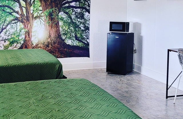 Comfortable, modern room with 2 Queen Beds