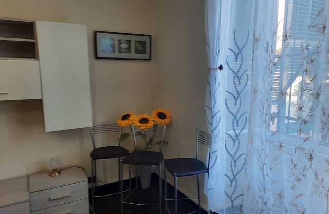 Comfortable one bedroom apartment with parking space in the center of Genoa