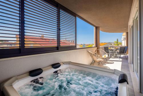Comfortable Penthouse Apartment - Sita