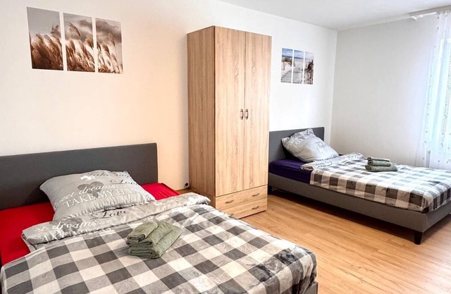 Comfortable, renovated apartment near the university hospital & city center