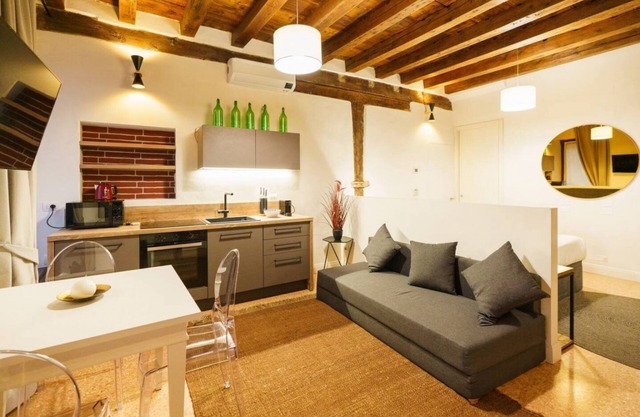 Comfortable Satyr Residence