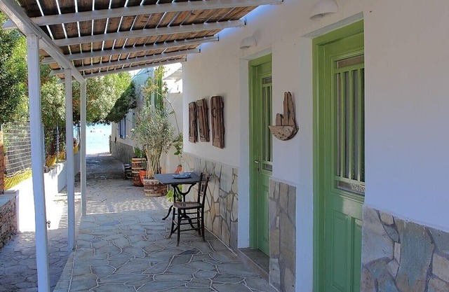Comfortable seaside house 20 meters from the beach