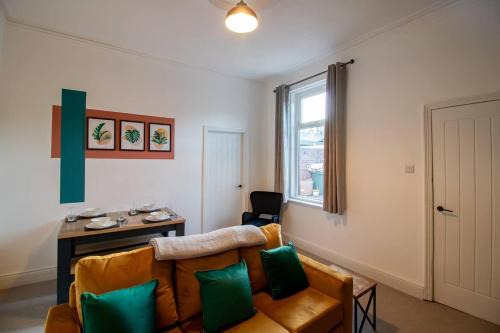 Comfortable Stay At 3 Br Home, Prime Location
