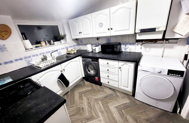 Comfortable Stay - Ivor St