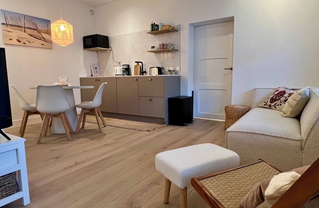 Comfortable studio located just 200 meters from Bergen aan Zee beach.