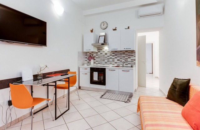 Comfortable studio apartment on the ground floor in a central position