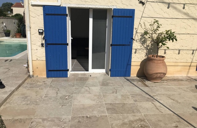 Comfortable studio on the first floor of a villa