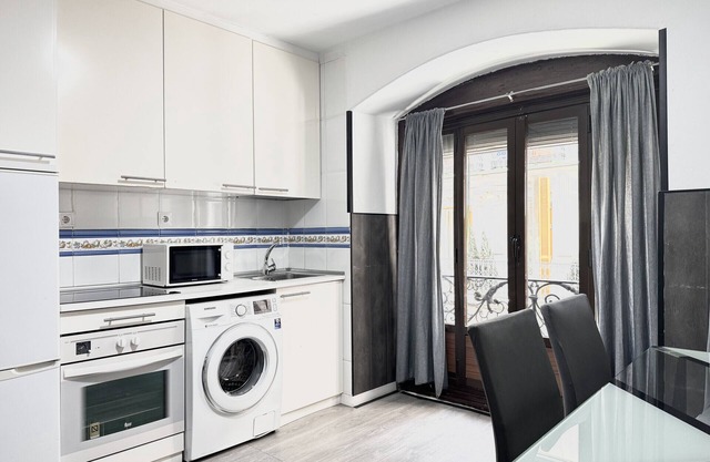Comfortable Sunny Apartment Gran Vía | A040