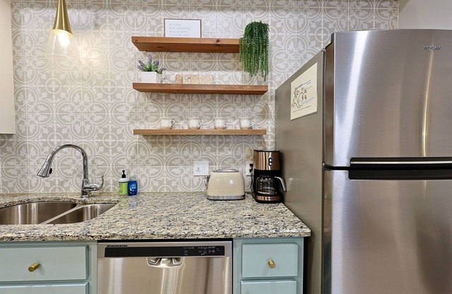 Comfortable Townhome with Double Garage