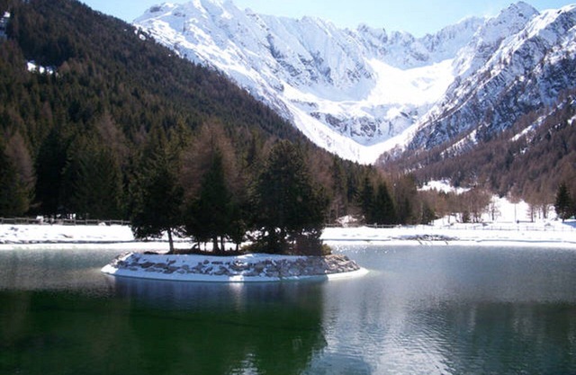 Comfortable two-room apartment. Temu Center; (Ponte di Legno) slopes at 200m