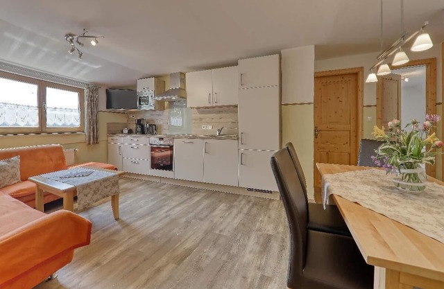 Comfortable vacation apartment (70 sqm) with balcony and two bedrooms