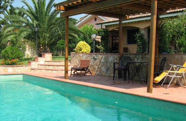 Comfortable villa with private pool near the sea and near Rome