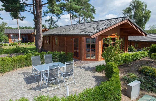 Comfortable wooden chalet in the Achterhoek