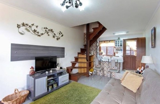 Comfortably furnished house for you to enjoy Cinnamon and Lawn