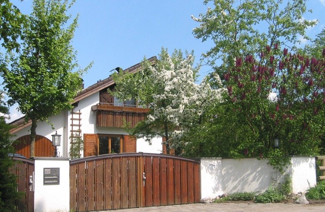 Comfortably furnished comfort apartment in a self-inhabited country house