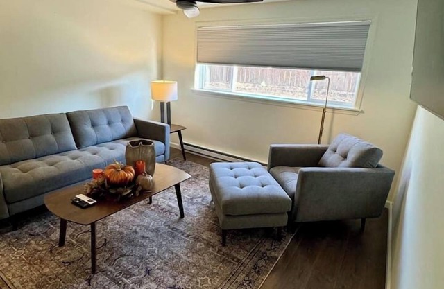 Comfy 2BR Retreat – Walk to Shops & Dining!