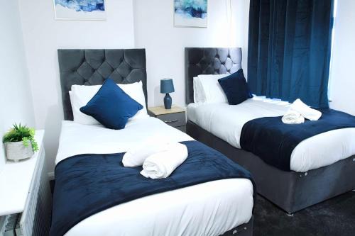 Comfy 2nd Home stays Erdington-Birmingham Retreat - Sleeps 5-6 - Free Parking - Superfast WiFi - Ideal for Contractors - Group - Long Stays