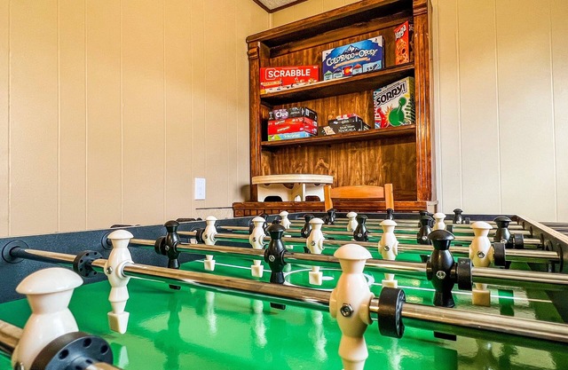 Comfy 3-Bedroom Home w/Game Room