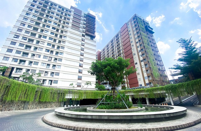Comfy And Homey Studio At Gateway Park Lrt City Bekasi Apartment