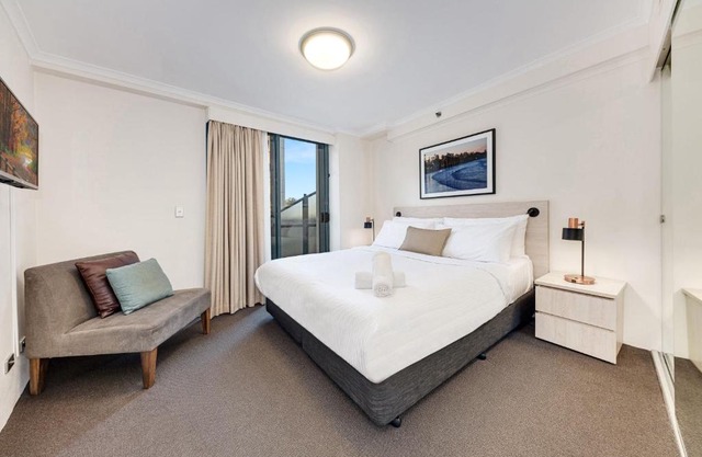 Comfy and Spacious 1B Sydney CBD Apartment in Central