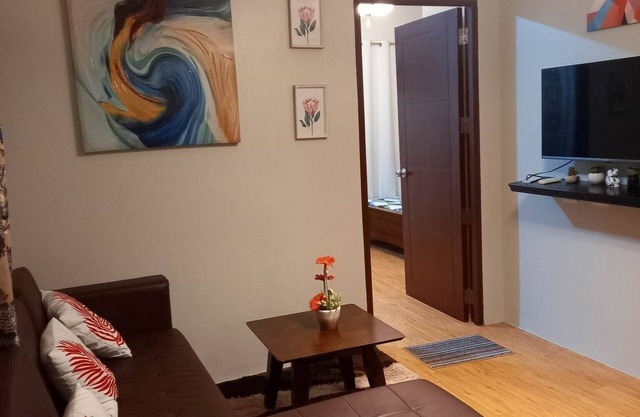 Comfy Apartment w/AC+Gym+Balcony+ Pool+Fast Wifi