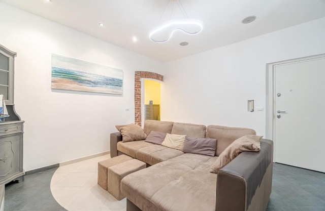 Comfy Apartment x4 - w/Balcony