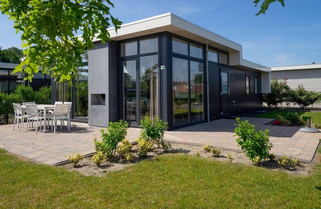 Comfy chalet with dishwasher near a nature reserve