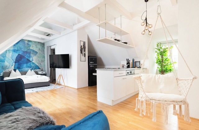 Comfy Downtown Loft