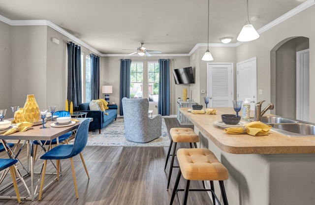 Comfy, freshly decorated apartment!