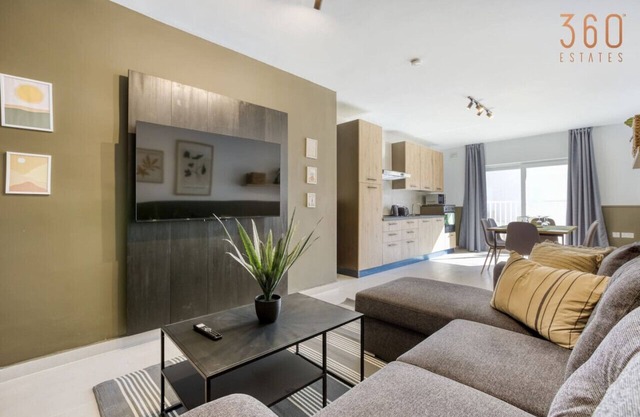 Comfy living in central 2BR home with WIFI & AC