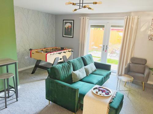 Comfy Modern 3BR Semi Detached 400Mb Wifi Free Double Parking