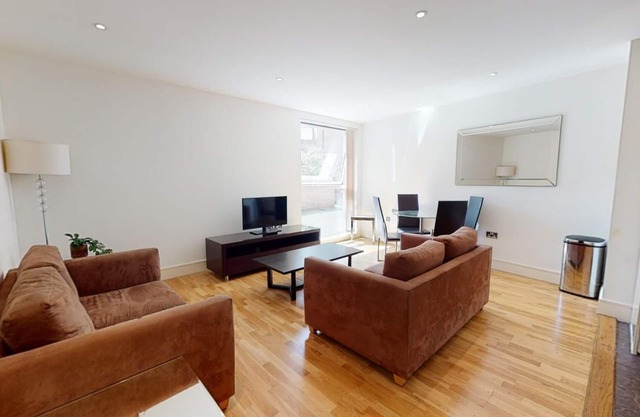 Comfy One Bedroom Apartment in Heart of Waterloo