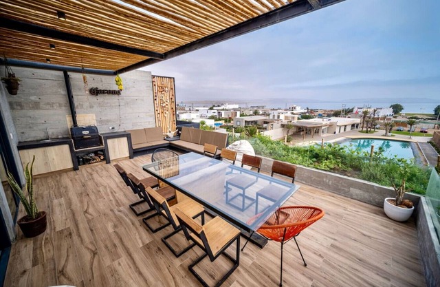 Comfy Rooftop Apartment with Ocean view min away from Paracas National Reserve