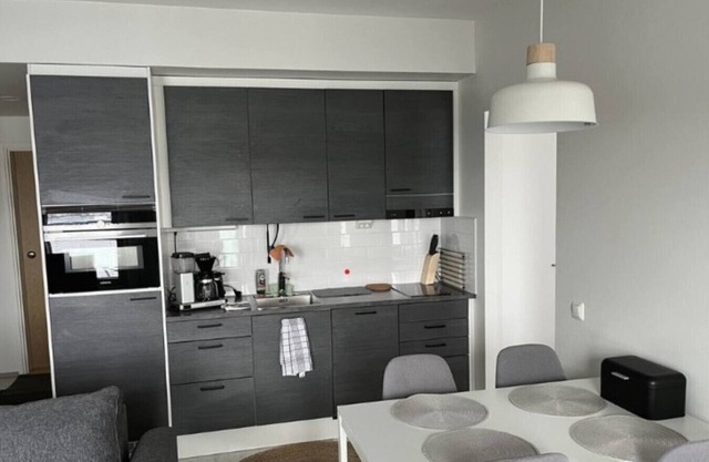 Comfy stay with free parking