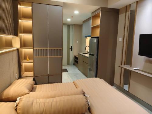 Comfy Studio Apartemen Bella Tower by ERELYN