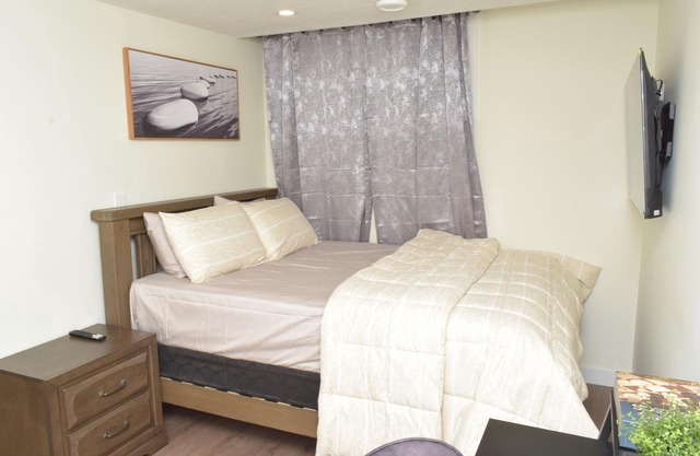 Comfy Studio Apartment Near WEM