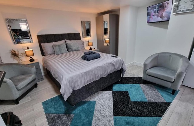 Comfy Studio apartment with Wi-Fi and Smart TV