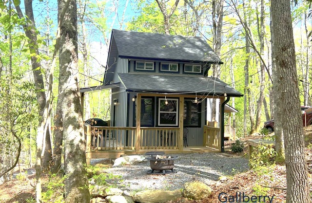 Comfy Tiny Cabin Near Lake Nantahala - The Great Smoky Mountains