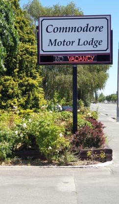 Commodore Motor Lodge
