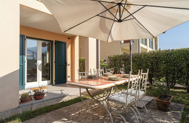 Como Lake Nest - One Bedroom Apartment, Sleeps 4