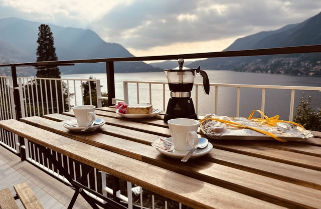 Como Lake Paradise charming flat in prime location with breathtaking views