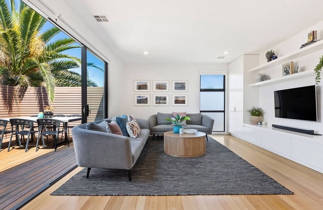 Como Villa | Family Retreat Close to Beach & Shops