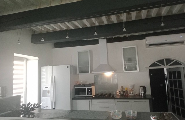 Complete accommodation sleeps 6 at the foot of the Ventoux Caromb private swimming pool