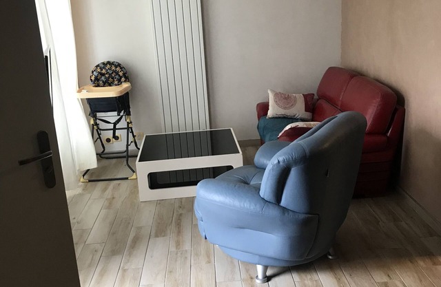 Complete apartment on theiro 6