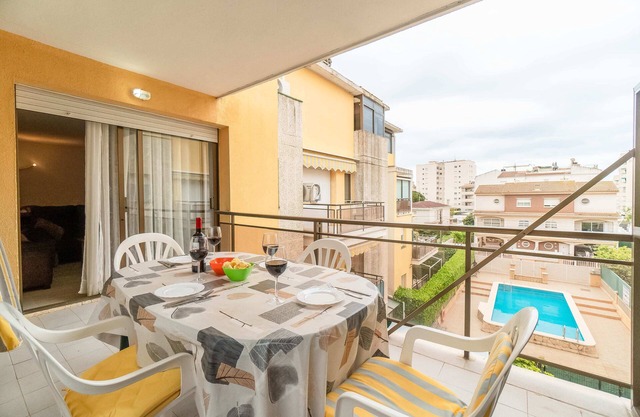 Complete apartment with pool and large balcony