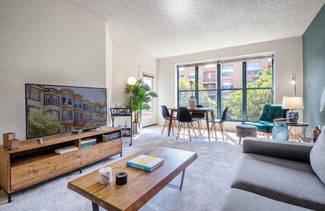 Complete South Beach 1BR w/Spa, Sauna, near AT&T Park by Blueground