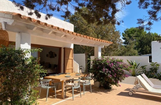 Completely renovated house 10 minutes from the beach